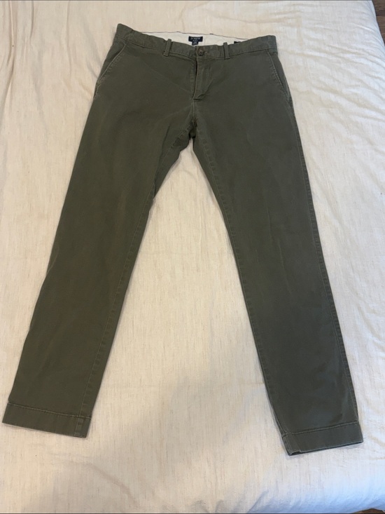 J. Crew Other - J Crew Slim, Flex Fit Chino in Olive Green. Size 33x32